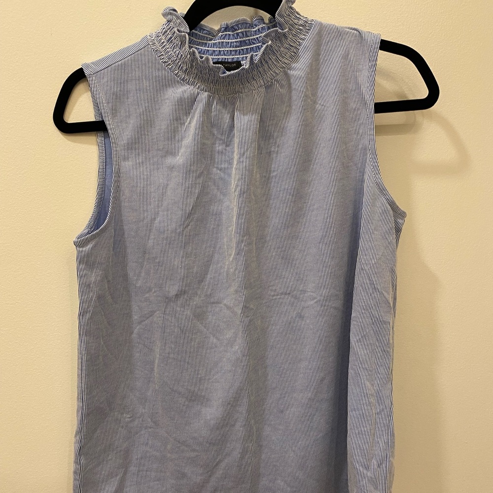 Ann Taylor business casual work top!